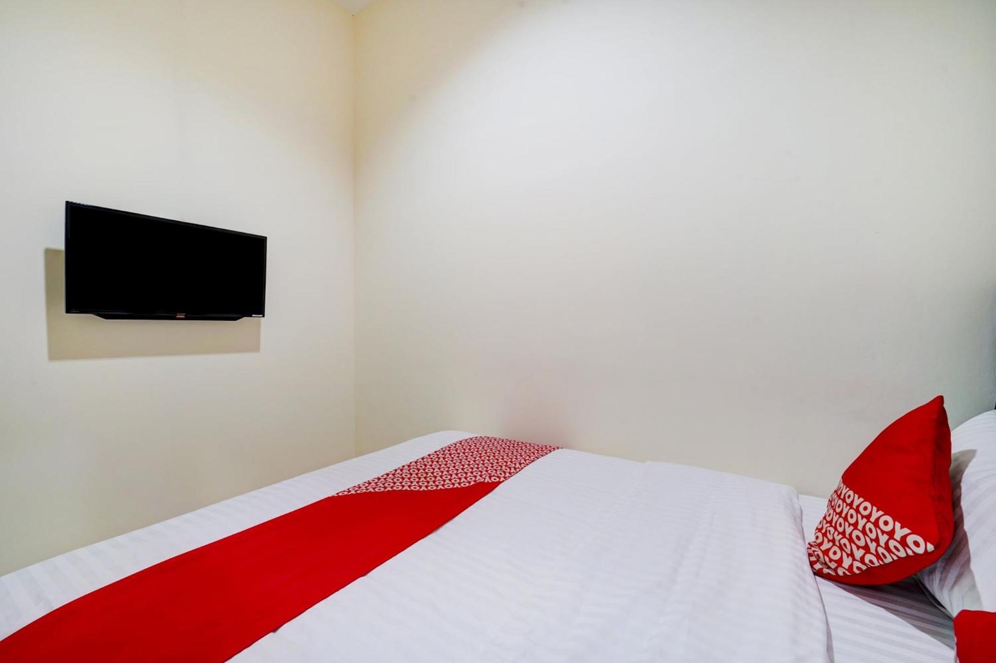 Super Oyo 90778 River Inn Malioboro Yogyakarta Exterior foto